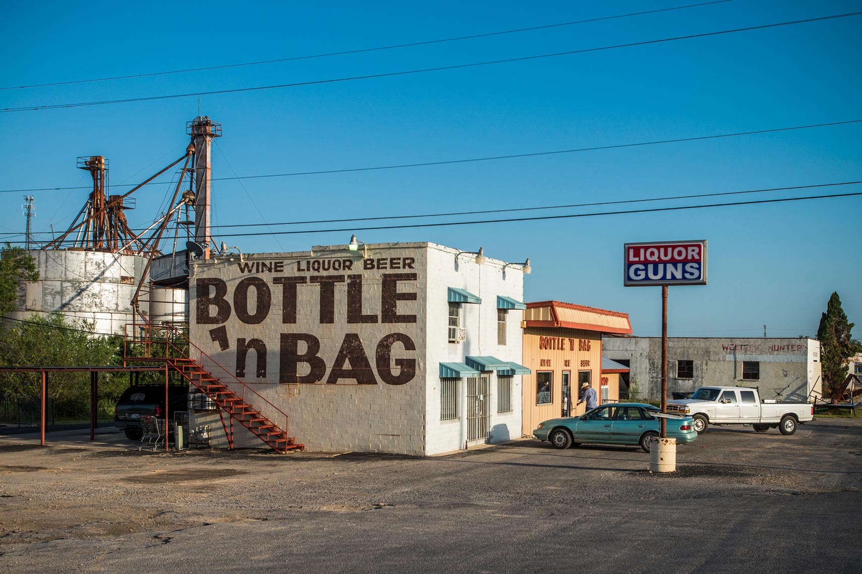 RoadNew_UvaldeBottleNBag_DSC4892